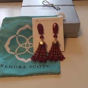 NWOT Kendra Scott Dove Earrings